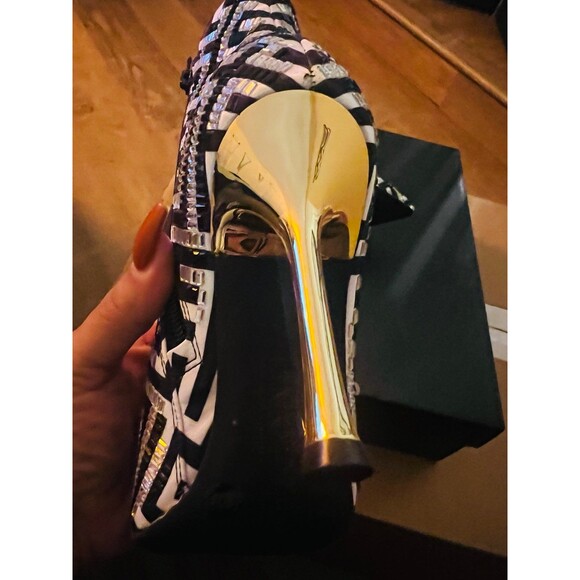 I.N.C. International Concepts Rakima 3 Embellished Pointed Toe Booties Size 5 - Picture 4 of 7